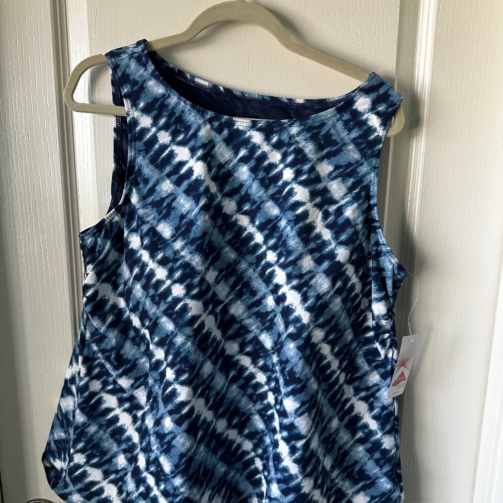 Lands End Swim to Workout Yoga Top Built-in Bra Tank Blue 22W